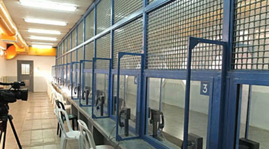 בתגובתו, טען בן גביר כי אחת הסיבות היא למנוע ניצול של הביקור למען "סיוע למחבלים", כלשונו.