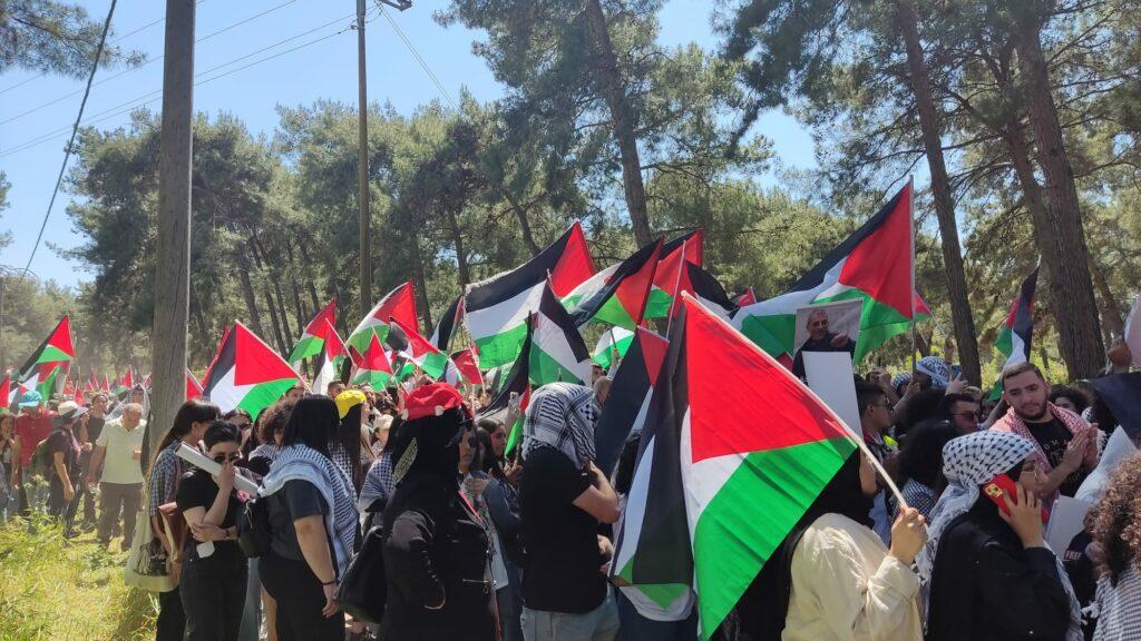 أكثر من عشرة آلاف شاركوا بمسيرة العودة إلى قرية اللجون